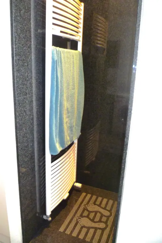 Douchebekleding graniet