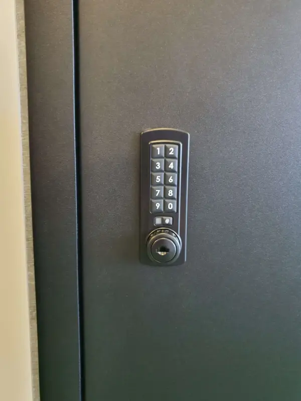 Brievenbus model 8 pakket detail slot