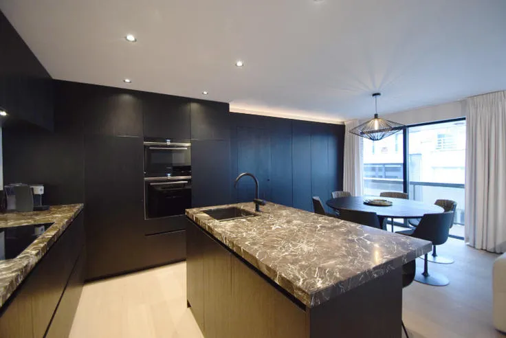 Keuken Marron Emperador