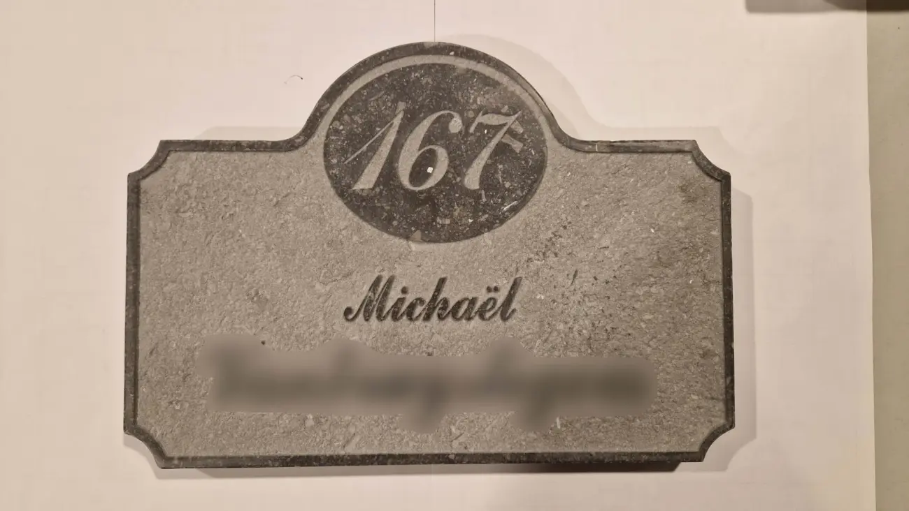 Huisnummer Belgische blauwe steen