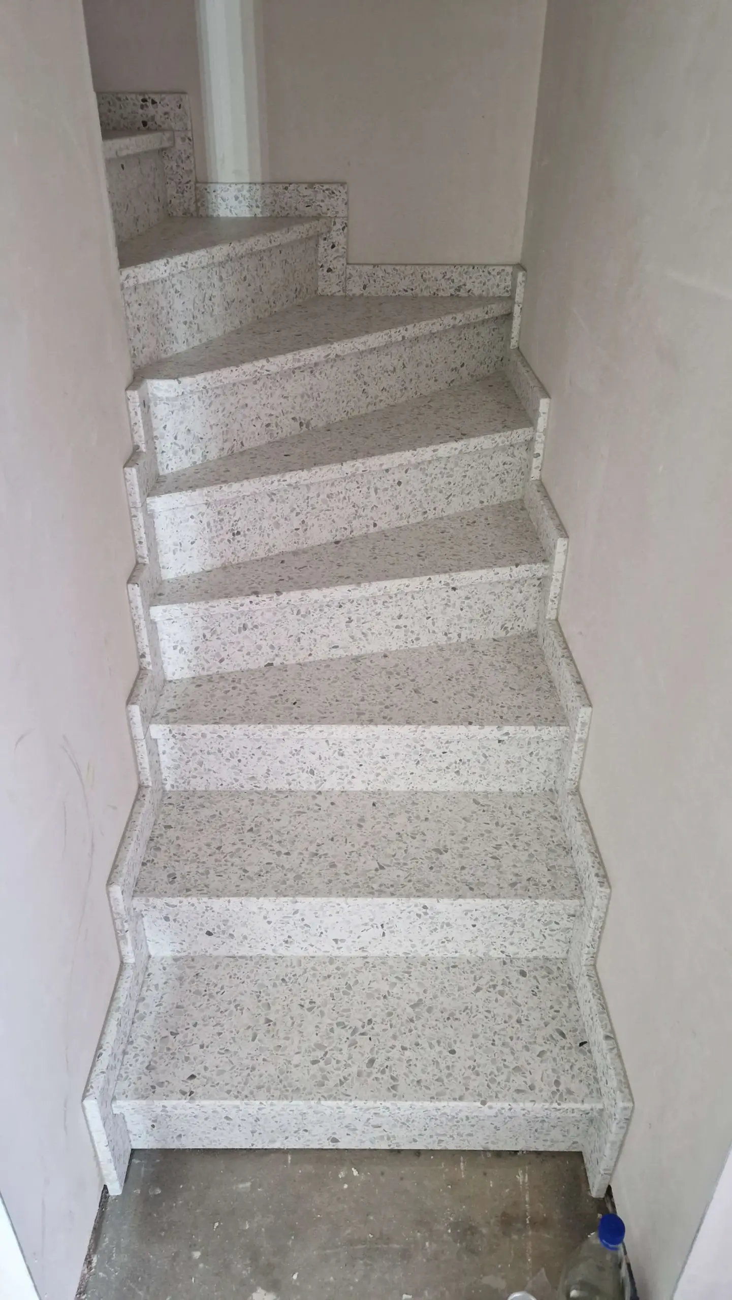 RABO Trapbekleding Agglostone Bianco