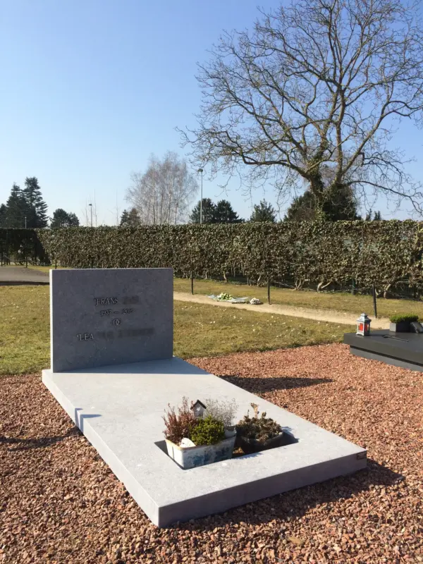 Grafmonument Belgische blauwe steen